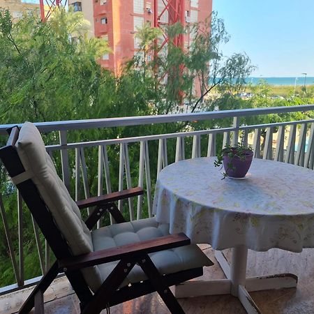 Bonito Apartamento Con Vistas Al Mar Плая Побла де Фарналс Екстериор снимка