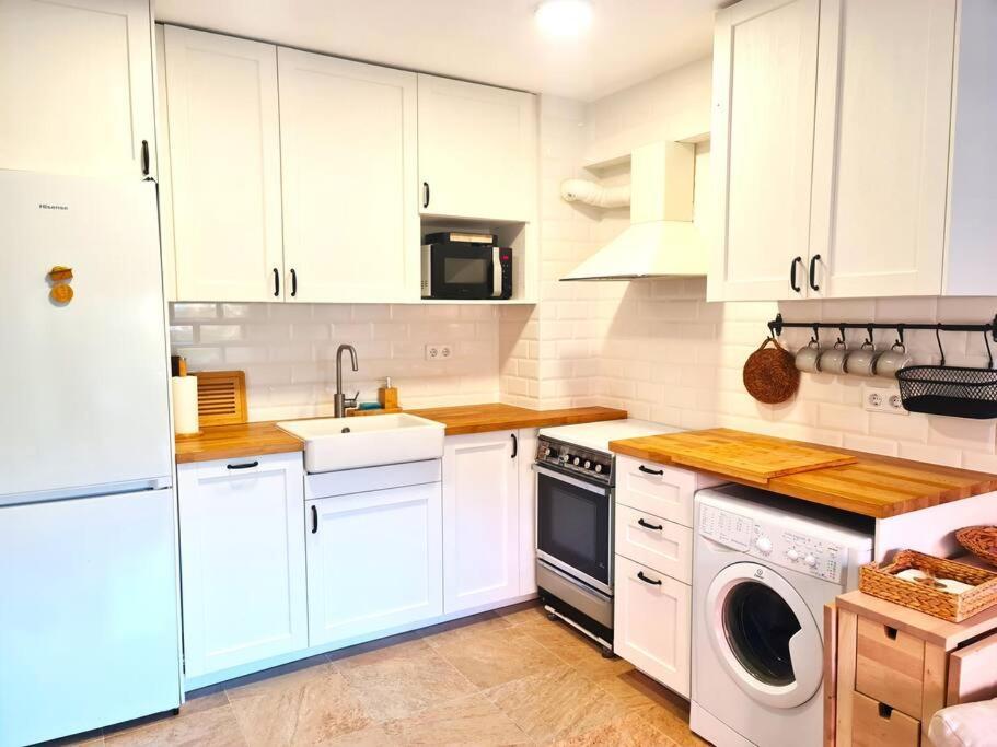 Bonito Apartamento Con Vistas Al Mar Плая Побла де Фарналс Екстериор снимка