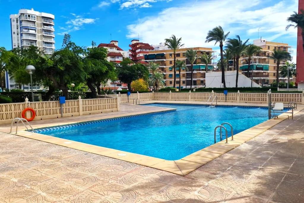 Bonito Apartamento Con Vistas Al Mar Плая Побла де Фарналс Екстериор снимка